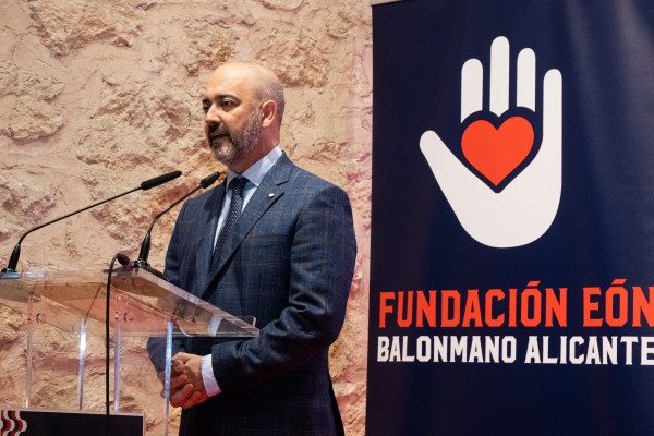 Puesta de largo de la Fundación Balonmano Eón Alicante