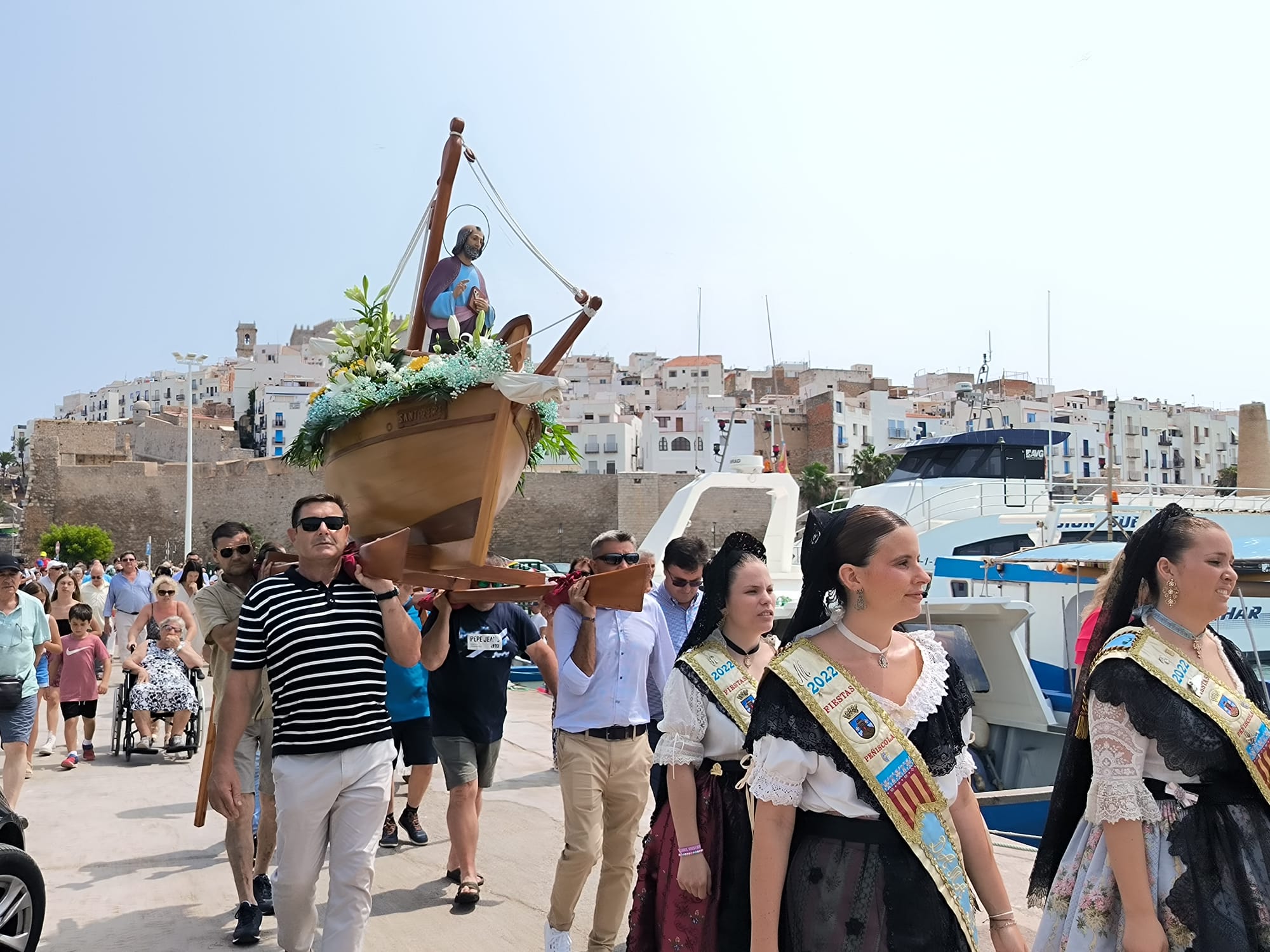 Peñíscola celebra con gran fervor la procesión marítima en el día de San Pedro
