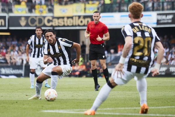 El Castellón perdona en la segunda parte y tendrá que ganar en Santo Domingo