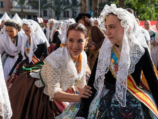 La Entrada de Bandas llena de música Alicante