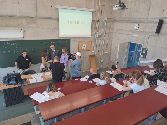 Cerca de ocho mil aspirantes se presentan a las oposiciones para profesor de Secundaria en la Región