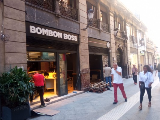 La cadena de cafeterías Bombon Boss se expande en Murcia con su llegada a la Trapería