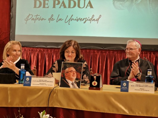 La UCAM celebra su San Antonio más emotivo y anuncia que tendrá un departamento de Inteligencia Artificial 