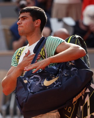 Alcaraz, con molestias en la muñeca, ya tiene Wimbledon en el foco