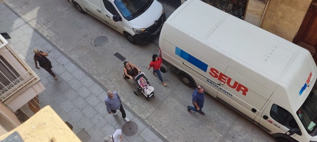 La calle Cañón, la nueva y peligrosa zona de carga y descarga en el centro de Cartagena

