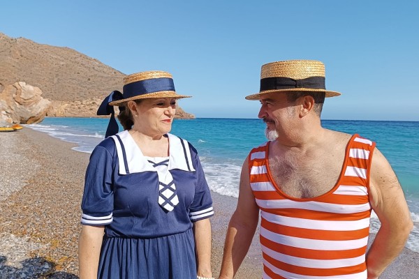 Los modernistas tomarán El Portús con baños de época y  escenas de Sorolla en la orilla del mar