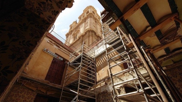 La fotografía al rescate del patrimonio: el palacete que 'agoniza' en el centro de Murcia 
