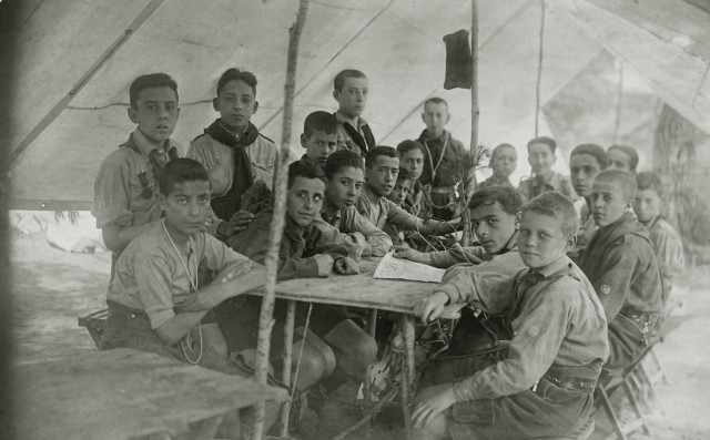 La Murcia que retrataron 'los Mateo': el AGRM recibe 240 fotografías de entre los años 20 y 40