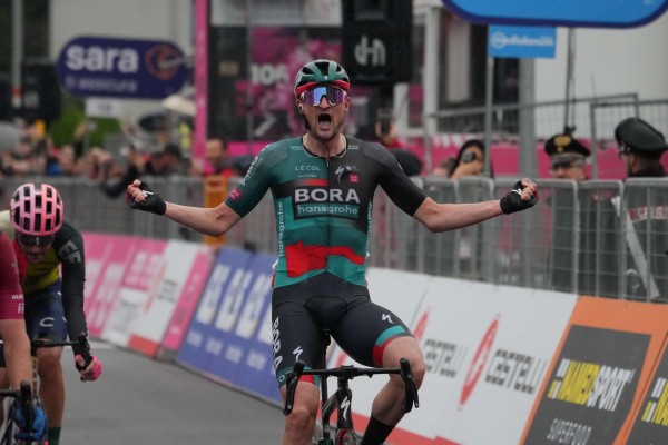 Nico Denz repite triunfo en el Giro tras una caza espectacular
