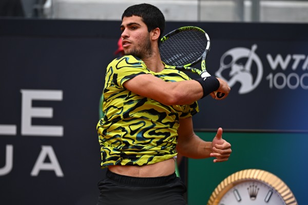Un fallón Alcaraz echa un borrón y queda fuera del Masters 1.000 de Roma
