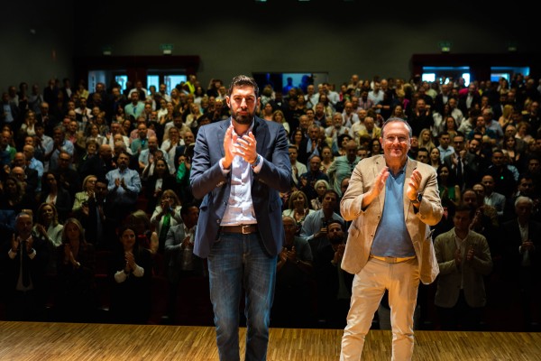 Antelo arropa a Gestoso en la presentación de la candidatura al Ayuntamiento de Murcia
