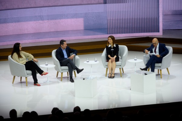 La IA marca el debate sobre el futuro de la sociedad y la educación: “No está claro cómo nos cambiará”