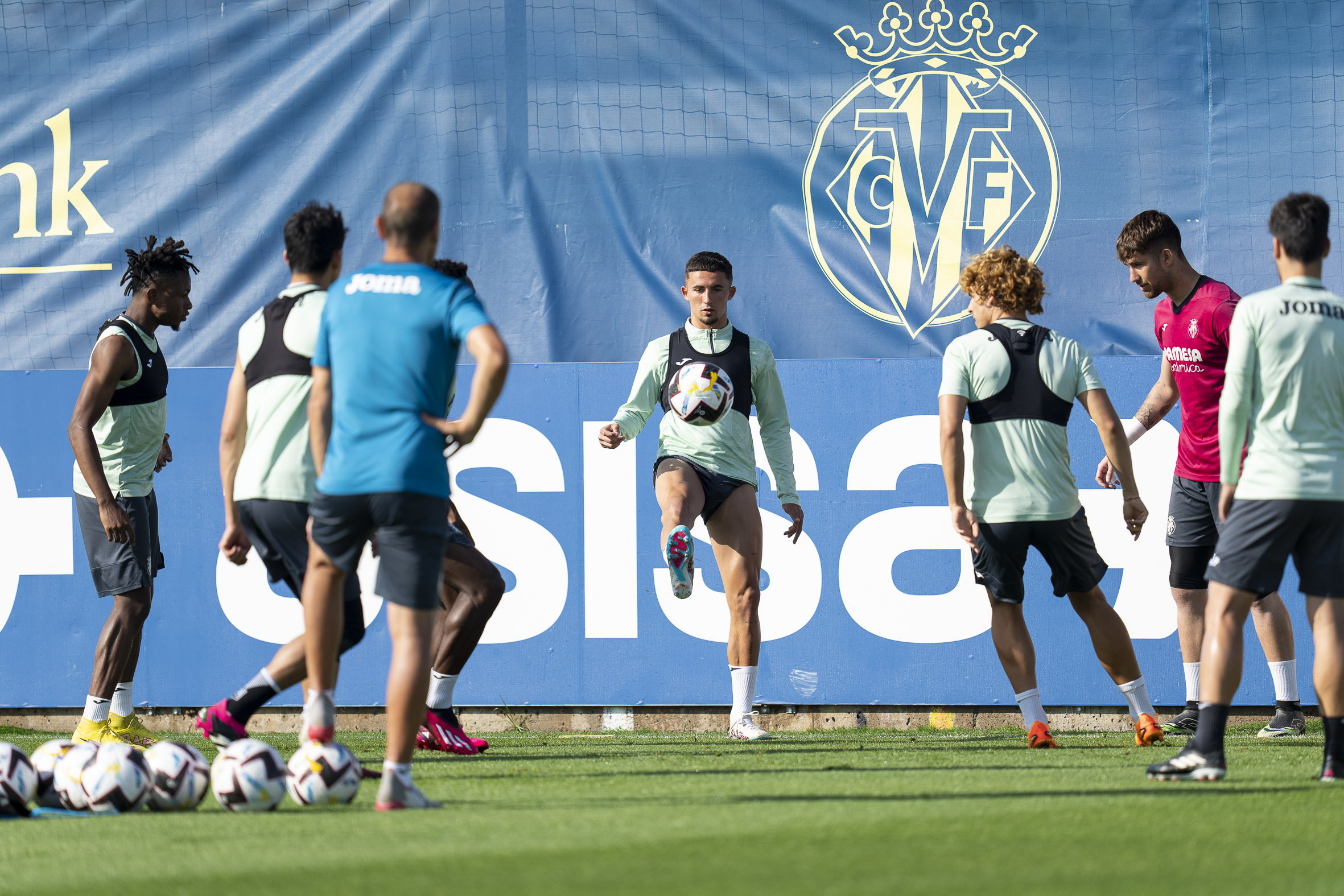 El Villarreal regresa a los entrenamientos con la ausencia de Gio Lo Celso
