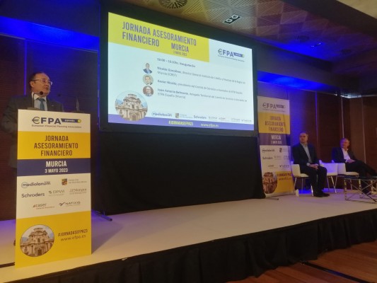 El ahorrador murciano realiza inversiones de bajo riesgo por miedo a perder su dinero