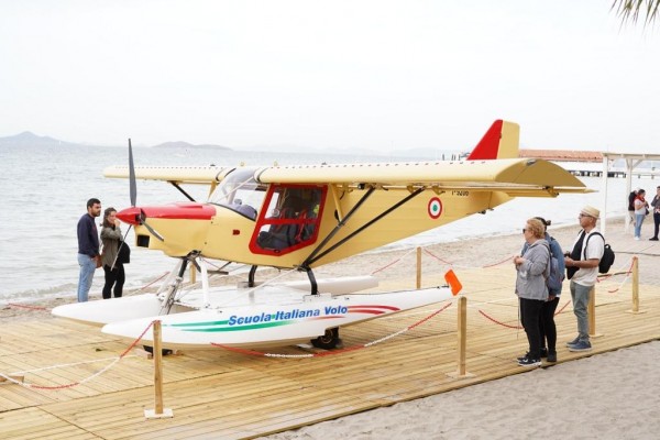 Los hidroaviones regresaron por todo lo alto a Los Alcázares