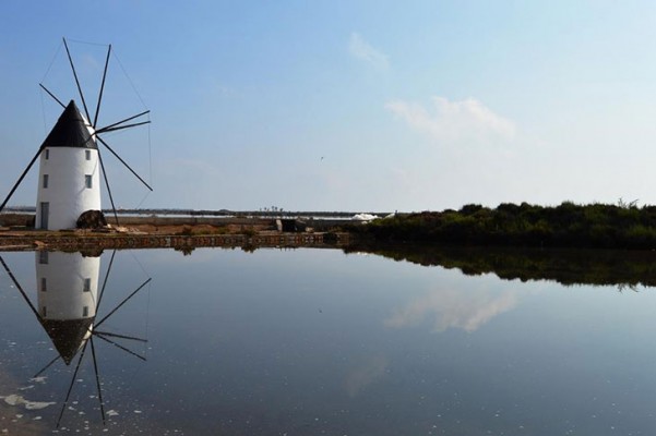 Lugares con encanto para disfrutar de un paseo con vistas al mar en la Región