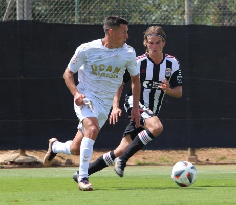 UCAM CF y Yeclano, que pierden, se pelean por promocionar y Mar Menor y Efesé B se salvan 