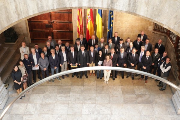 La provincia en bloque lleva a la Generalitat el SOS de la cerámica con recado al Gobierno: 
