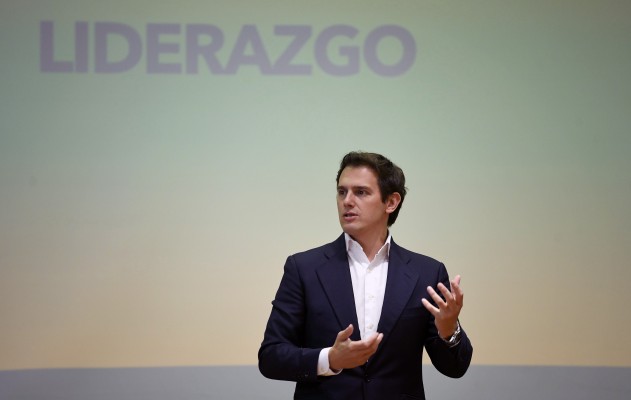 Albert Rivera analiza en Murcia las claves del liderazgo en una charla de ENAE y Target