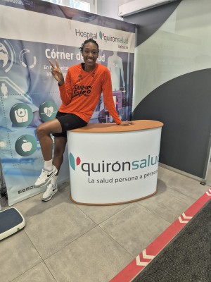 Kayla Alexander pasa el reconocimiento médico con el Valencia Basket 