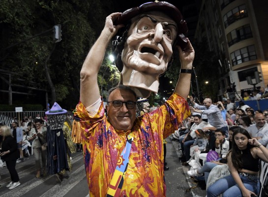 El Entierro de la Sardina desborda Murcia y pone el broche de oro a sus Fiestas de Primavera