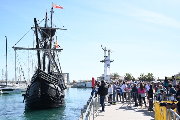 Arriben els vaixells d'Escala a Castelló, que omplirà de color i ambient el port fins a dilluns