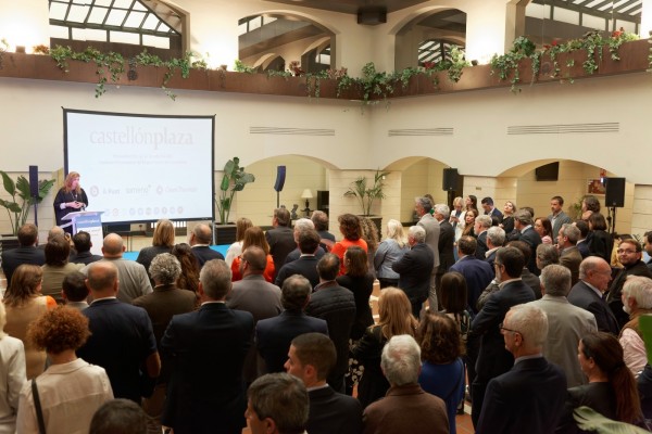 Castellón Plaza premia a Neolith por su excelencia y reconoce la sostenibilidad de PortCastelló