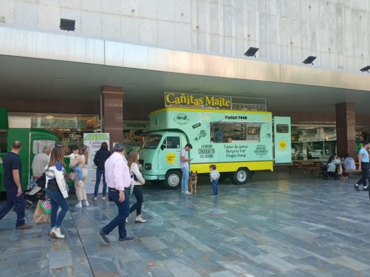 Murcia ya puede degustar la mejor croqueta del mundo: llega la 'gastroneta' de Cañitas Maite  