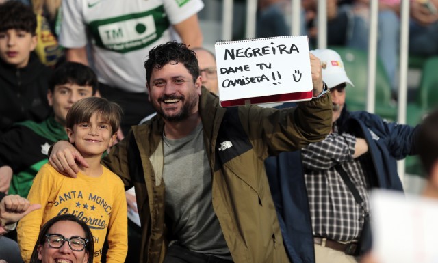 Ni se agotó el papel, ni se registró la mejor entrada de la temporada, pero el Elche ingresa 1,5 millones