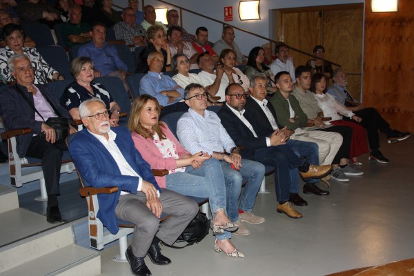 El socialista Ezequiel Alonso presenta a su equipo para recuperar la Alcaldía de Abanilla 