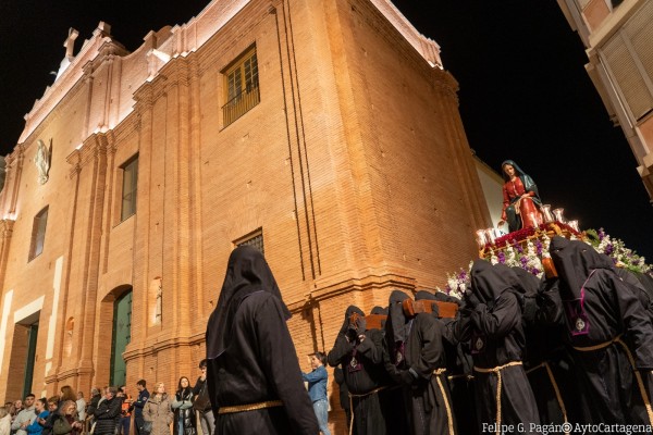 El Cristo del Socorro sobrecoge a los cartageneros