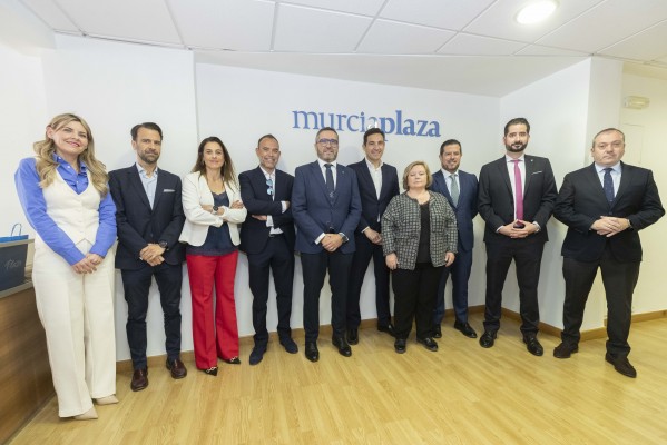 Empresarios y directivos se unen en simbiosis: 