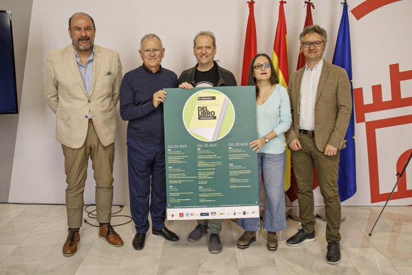 Murcia celebra el Día del Libro con un programa gratuito e invitados como Carlos Bardem y Cristina Morano 