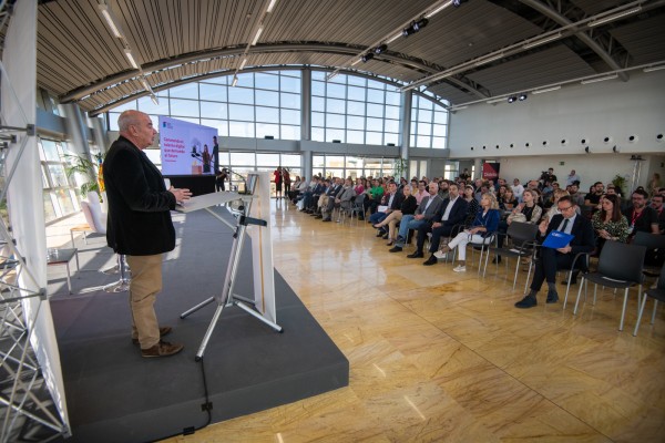 Innovación activa 'Distrito Talento' para generar, atraer y retener profesionales tecnológicos 