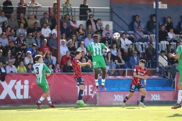 El Yeclano avanza en la Segunda RFEF y apunta a la promoción de ascenso y el UCAM sigue quinto 