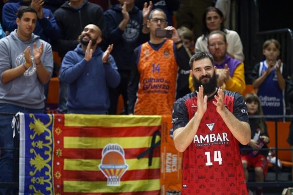 La Fonteta se rinde de nuevo a Dubi
