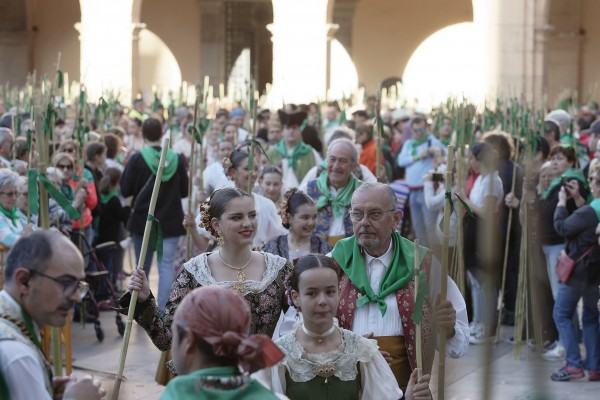 Una multitud de 170.000 castellonenses recuerdan sus orígenes en la Romeria
