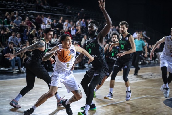 El UCAM CB pierde en Turquía tras dos prórrogas un partido europeo que tenía casi ganado