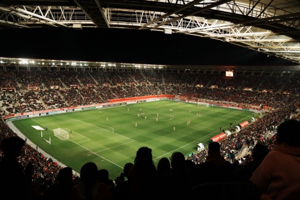 El Murcia mete a 27.831 espectadores en su estadio, récord de Primera RFEF y su segunda cifra histórica