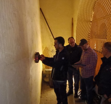 En busca de esculturas perdidas durante la Guerra Civil en la iglesia de San Diego de Cartagena