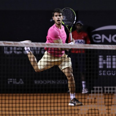 Alcaraz, aún dudoso para Acapulco, queda a 200 puntos del número 1 de Djokovic

