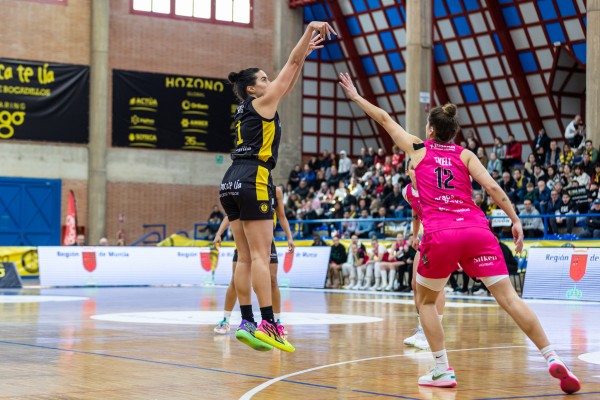 El Jairis gana al Araski por 78-74 para salir de la zona de descenso en la Liga Femenina Endesa 