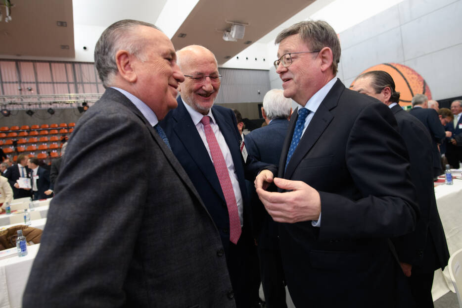 Puig crea el Día de la Empresa frente a los ataques de Podemos