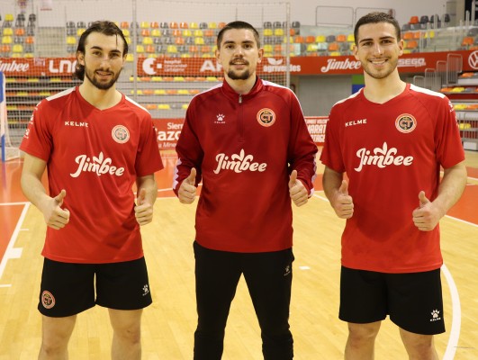 Llamadas internacionales para Mellado, Mínguez y Ramírez, del Jimbee; y Valerio y Taynan, de ElPozo