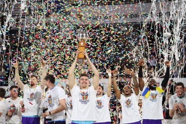 El lorquino Juanma Robles va con la selección de 3x3 y el yeclano Chumi gana la Copa Princesa 