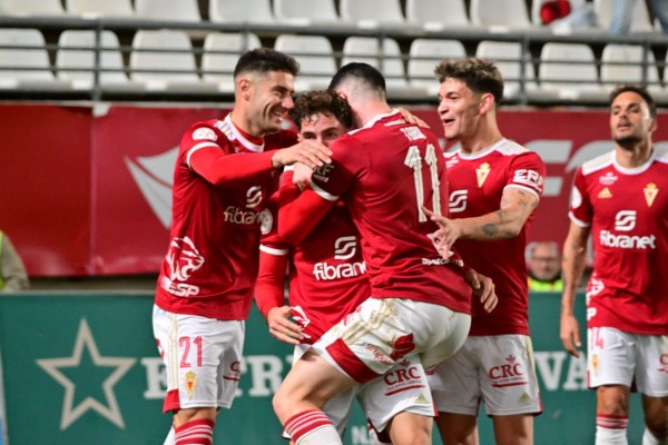 El Murcia sigue en promoción en Primera RFEF y UCAM CF y Yeclano en Segunda RFEF