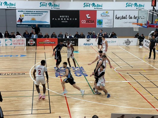 El Odilo Cartagena cae ante el gallito Bàsquet Sant Antoni por 72-64 en Ibiza 