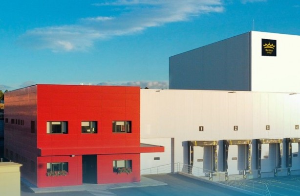Postres Reina ya opera en su nuevo centro logístico de Caravaca: 7.200 m2 y 9 millones de inversión