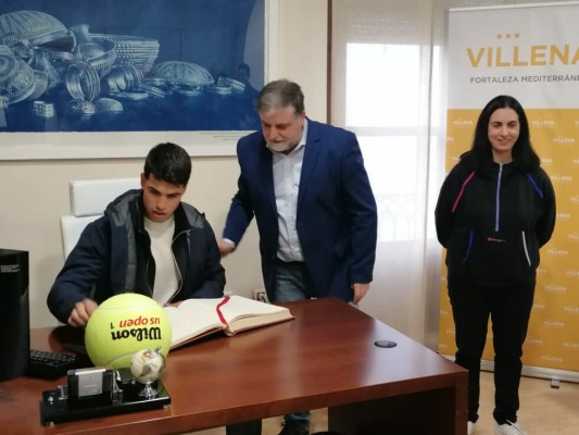 Alcaraz, agasajado en Villena, viaja a Buenos Aires y jugará en Río, Acapulco, Indian Wells y Miami 