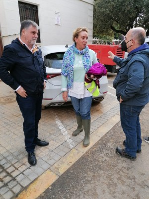Villena entrega a los ayuntamientos de Benetússer y Paiporta 10 hidro-limpiadoras
